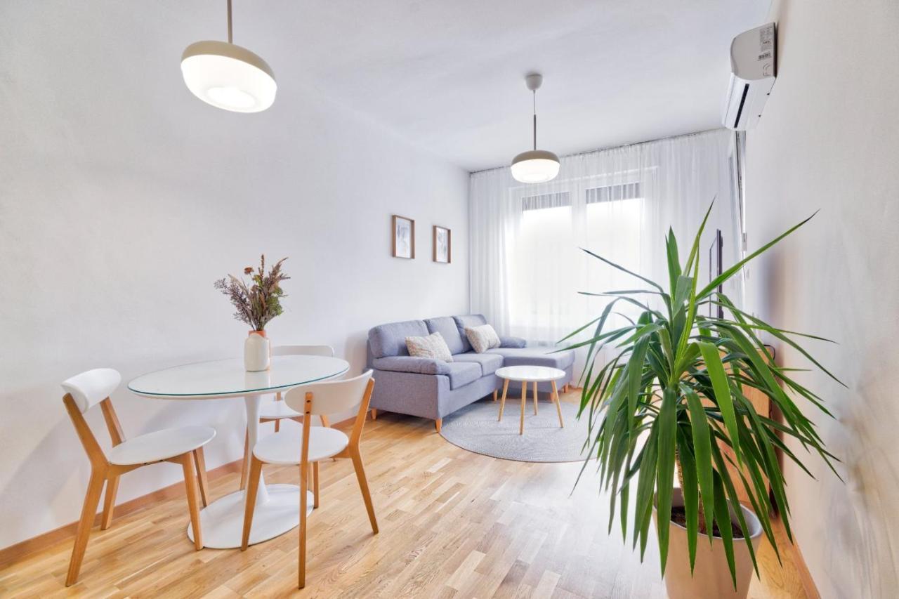 Goldenboy Apartments, באניה לוקה מראה חיצוני תמונה
