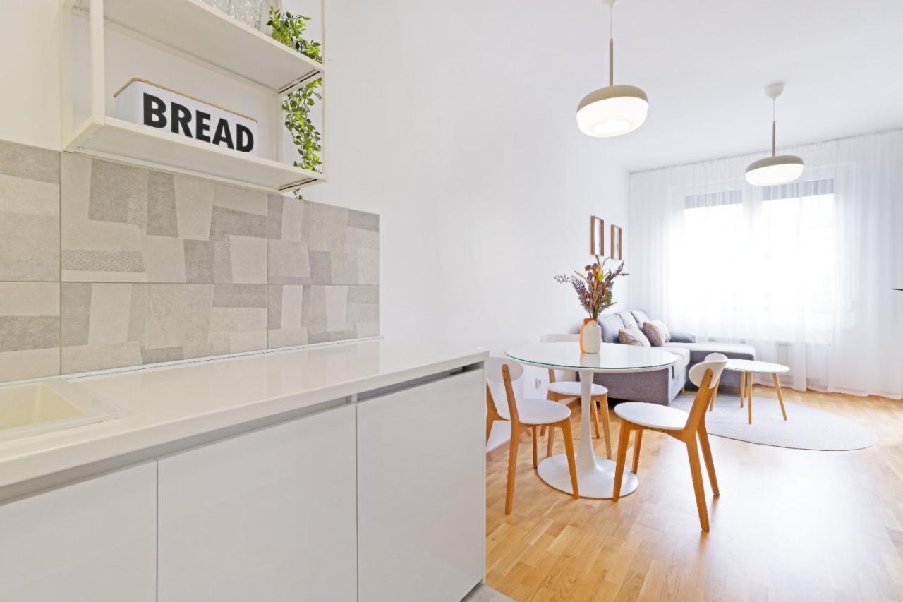 Goldenboy Apartments, באניה לוקה מראה חיצוני תמונה